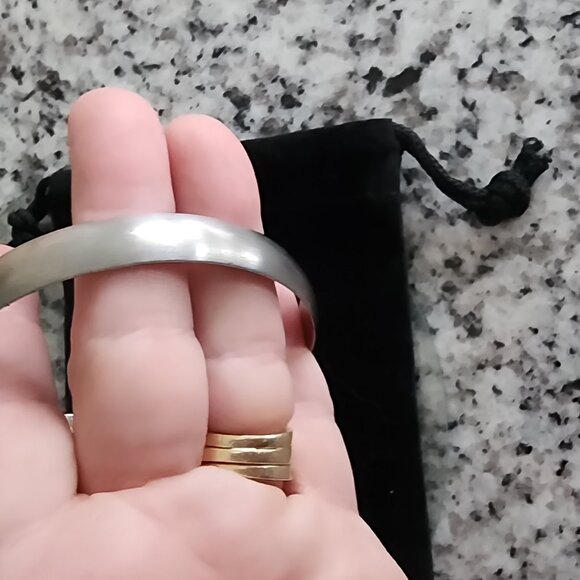 Vintage Silver Bangle Bracelet- GREAT PRE-OWNED CONDITION! *READ MEASUREMENT* - Picture 3 of 11